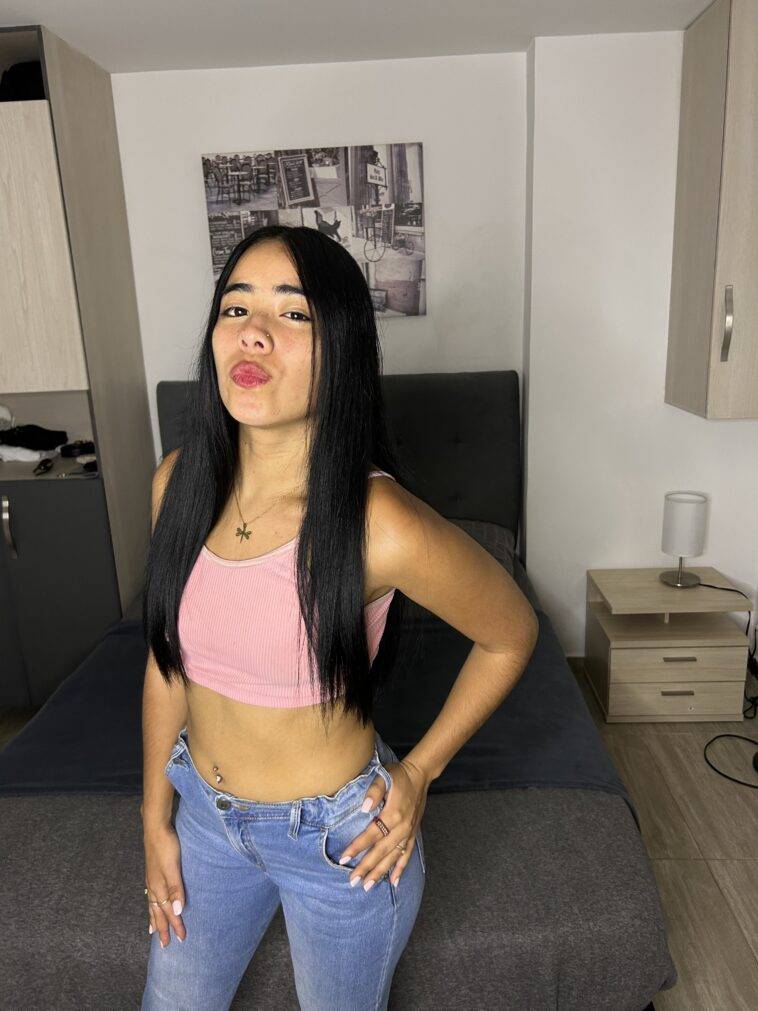 Dulce 18 Year Old Blowjob Casting Couch