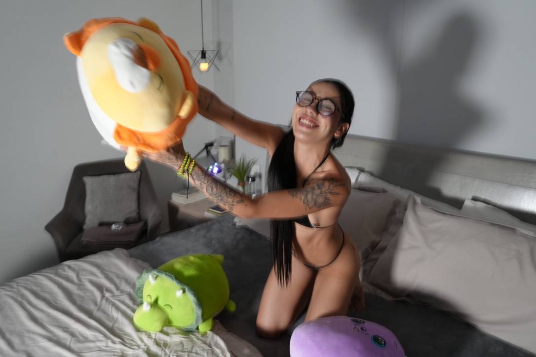 Meet Mya Petite 18 Year Old Latina New Model Casting